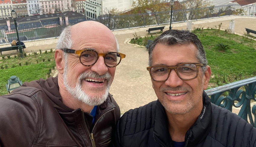 Após repercussão de foto com anéis, Marcos Caruso nega casamento com técnico de enfermagem