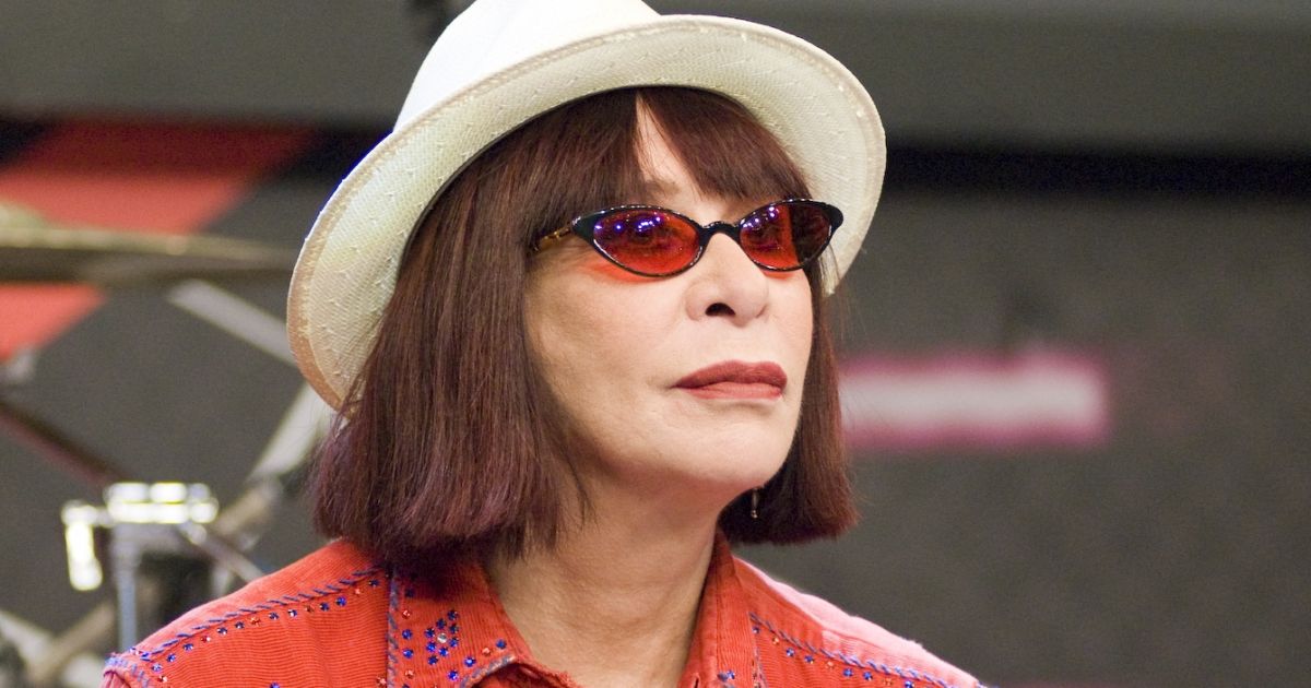 Rita Lee festeja 75 anos com “Mania de você”, a mais tocada do Brasil