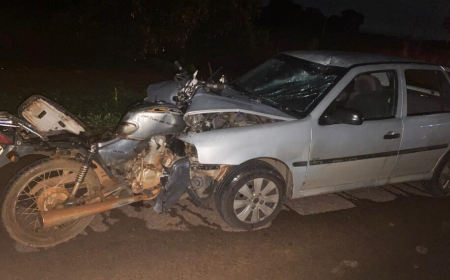 Motociclista morre após bater de frente em carro na GO-010