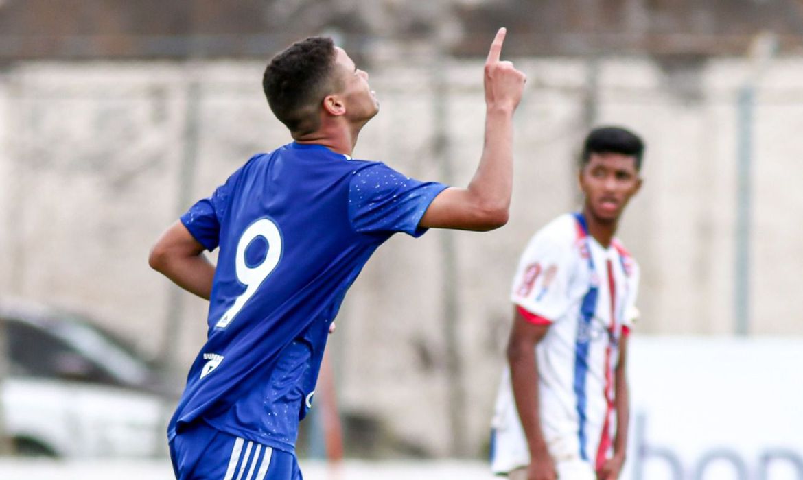 Cruzeiro bate Penapolense e garante vaga na segunda fase