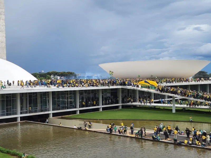 Presos no QG do Exército chegam a 1.200; 204 foram detidos domingo