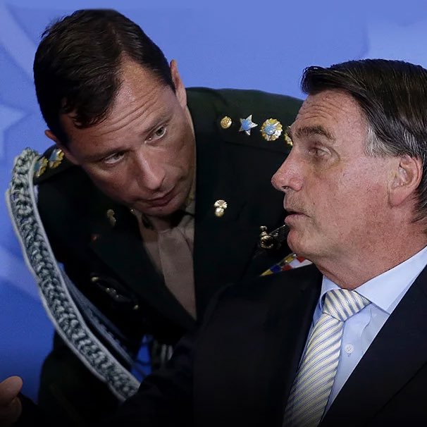 Bolsonaro usava cartões para Caixa 2
