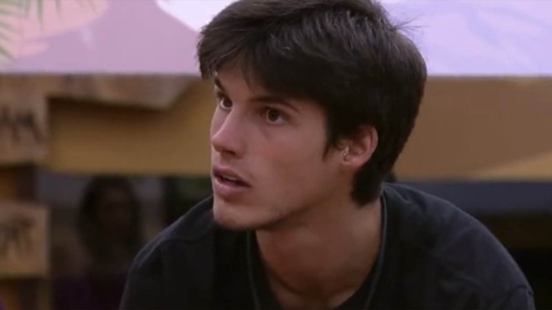 BBB23: Gabriel se irrita ao saber que suas desculpas não foram ao ar