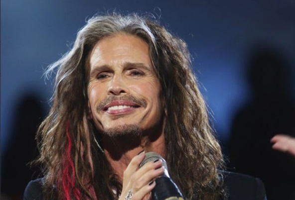 Vocalista do Aerosmith, Steven Tyler é indiciado por abuso sexual
