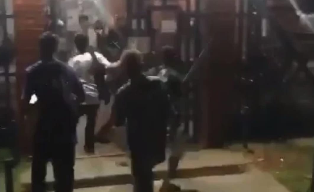 Alunos são agredidos por membros de torcida organizada