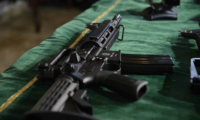 Número de armas particulares dobra e chega a quase 3 milhões no Brasil