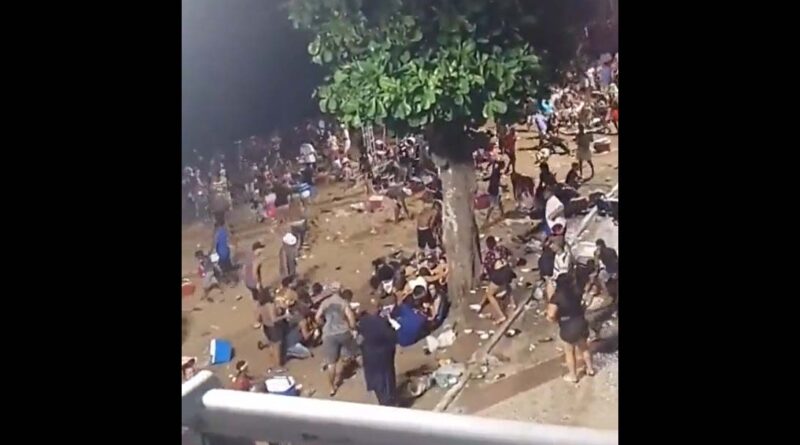 Ao menos duas pessoas morrem e 20 ficam feridas em bloco de Carnaval