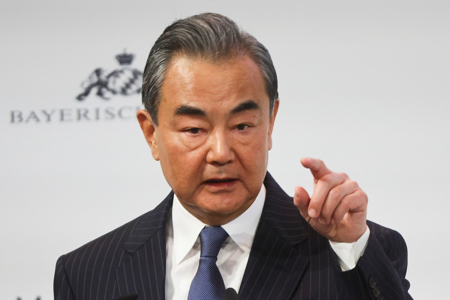Diplomata chinês em Hong Kong adverte enviado dos EUA após discurso