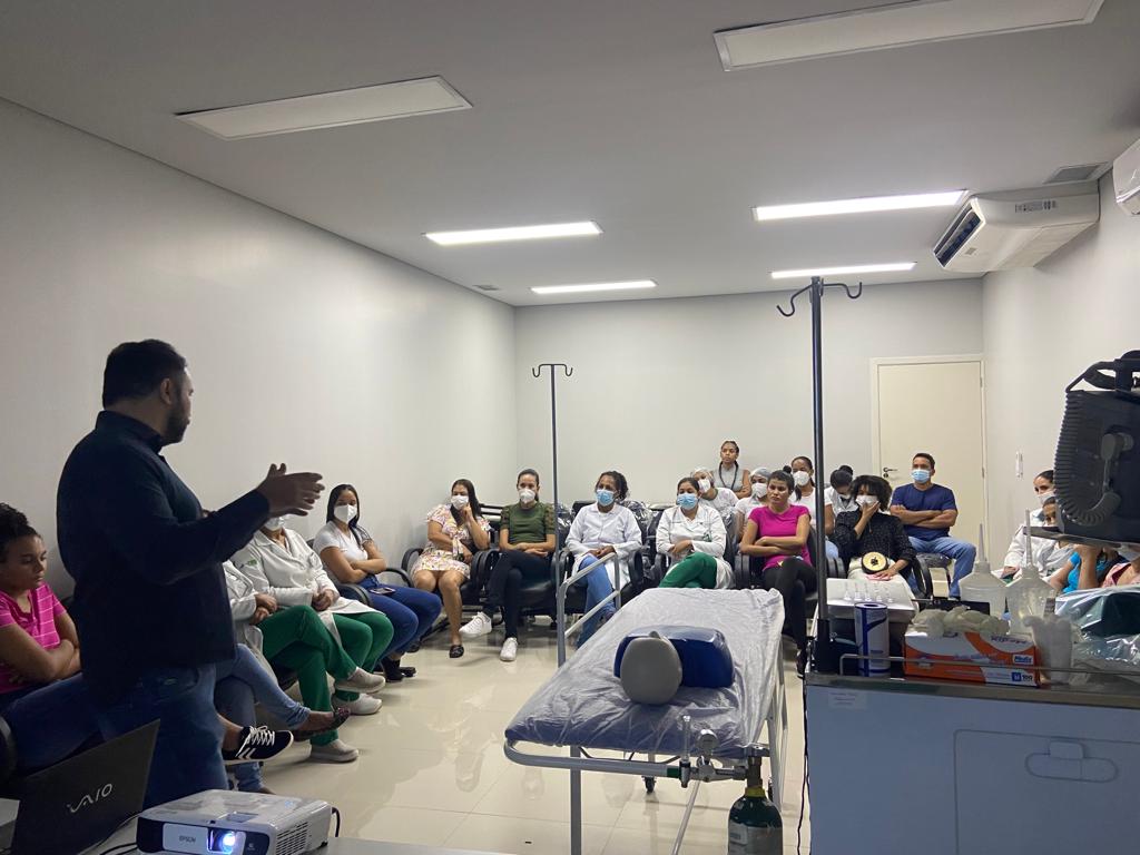 Policlínica de Posse capacita sobre reanimação cardiorrespiratória