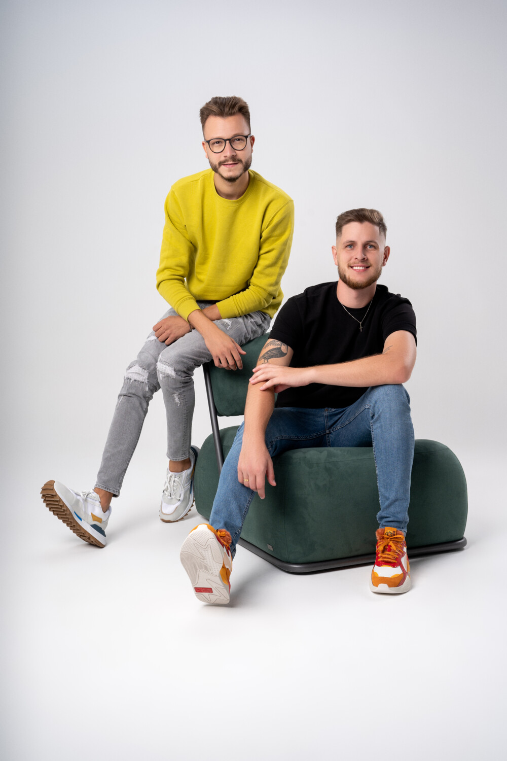 Novo hit “Dona Chica” da dupla Augusto e Rafael conquista o Brasil