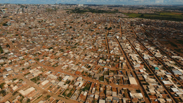 Maior favela do Brasil está no Distrito Federal, aponta IBGE