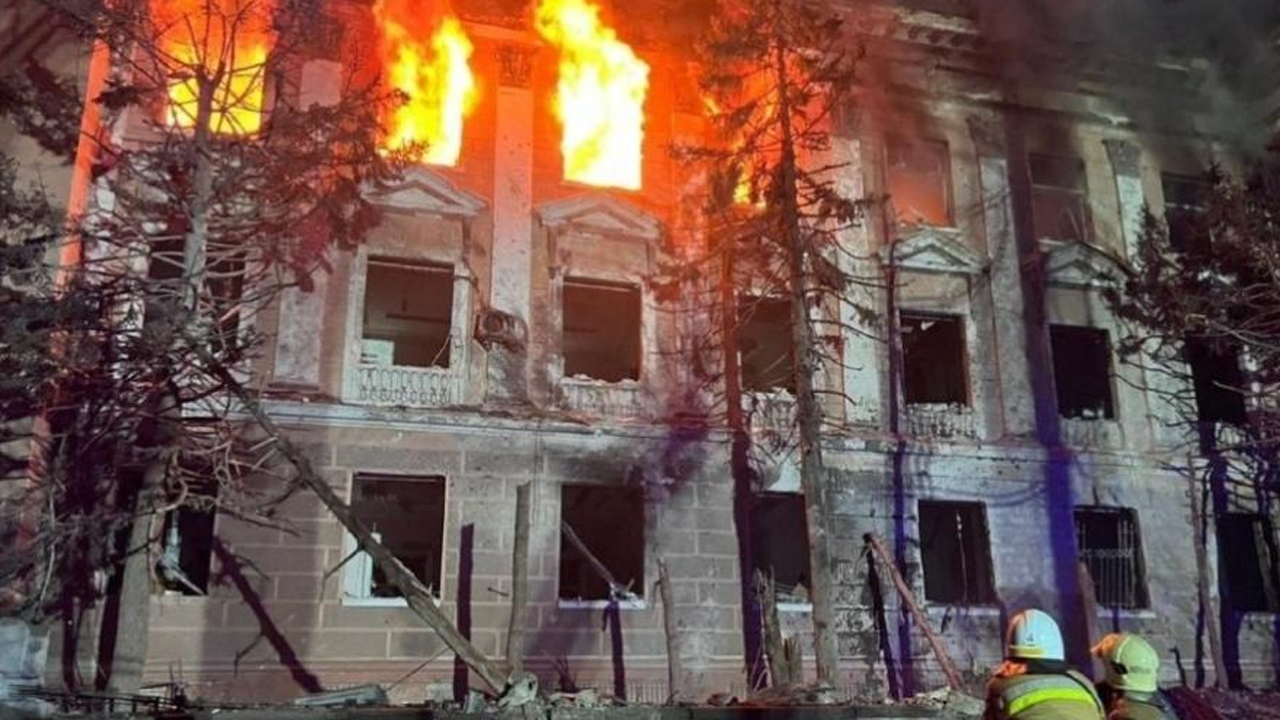 Bombardeio russo na Ucrânia deixa uma pessoa morta e 20 feridas