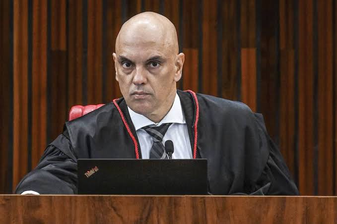 “Internet não é terra de ninguém” – Ministro Alexandre de Moraes intima presidente do Google no Brasil a prestar depoimento sobre PL das Fake News