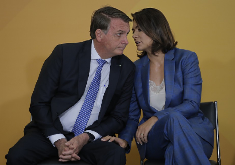 Bolsonaro prestará depoimento à PF sobre adulteração em carteira de vacinação