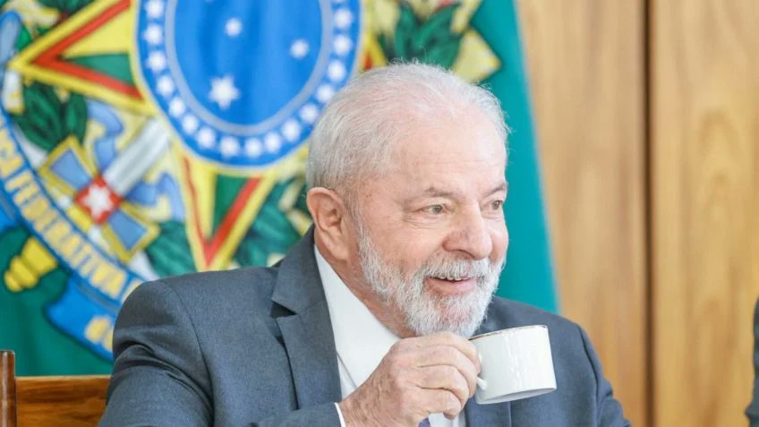 Lula reconhece que sua gestão ainda não tem marca: 'ainda estamos colocando o tijolo no lugar'