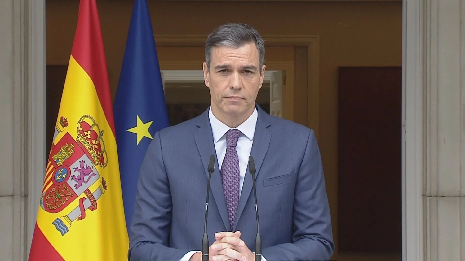 Premiê da Espanha dissolve Parlamento e convoca novas eleições