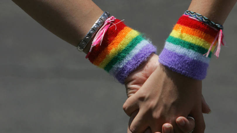 Uganda promulga lei que prevê prisão perpétua e pena de morte para relações homossexuais