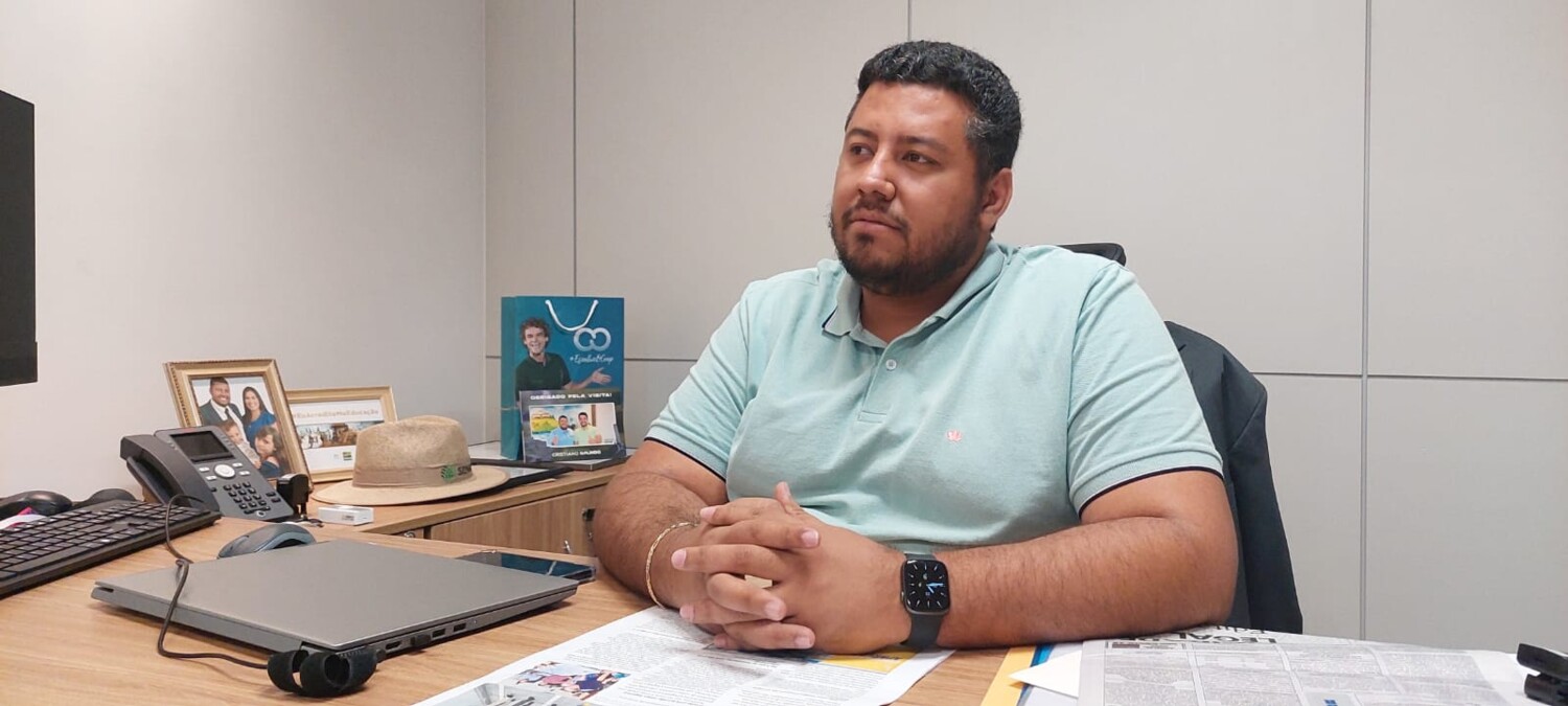 Cristiano Galindo apresenta projeto para liberar acesso à internet em todos os postos de saúde de Goiás
