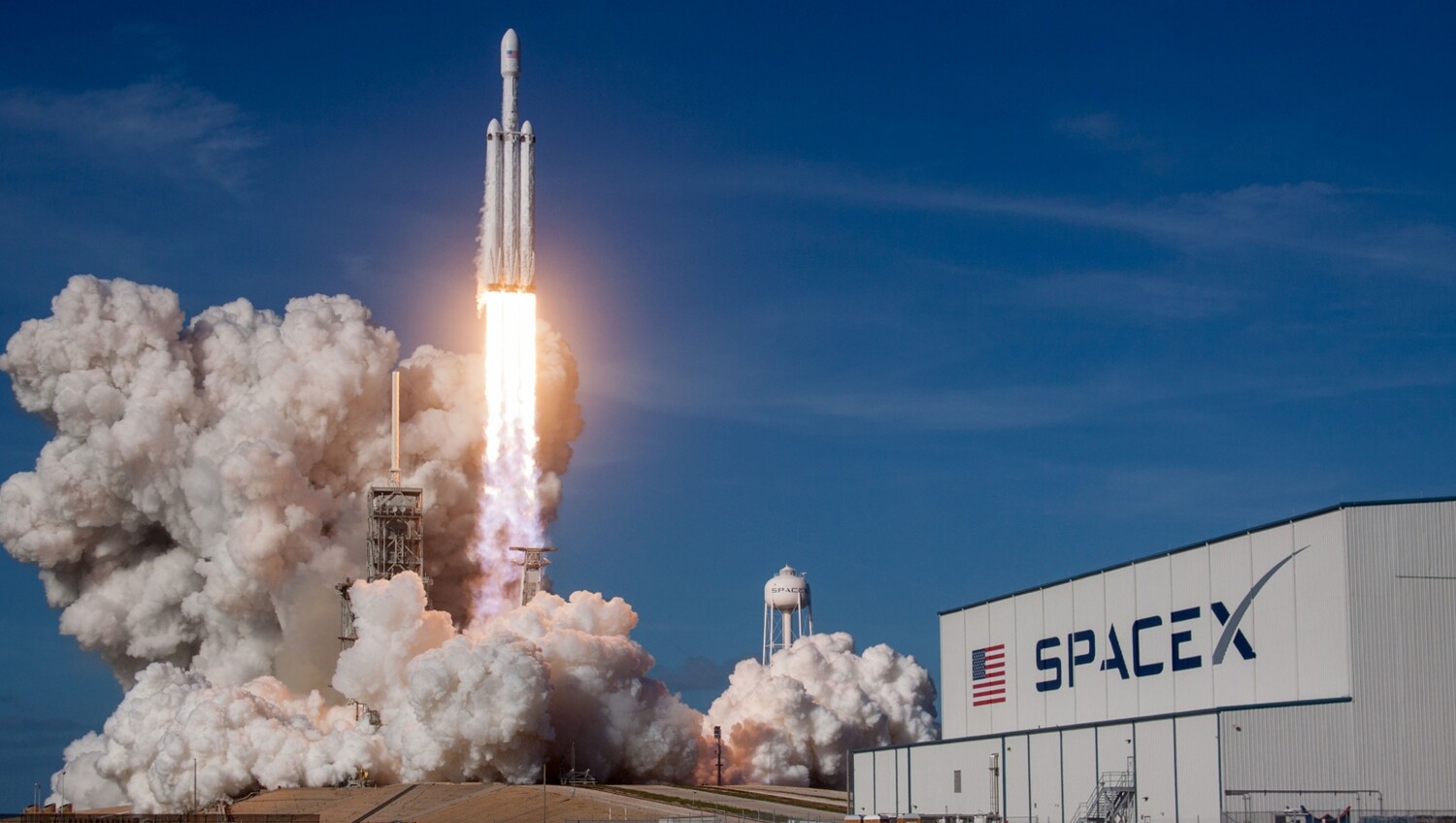 Adolescente de 14 anos é contratado pela SpaceX de Elon Musk