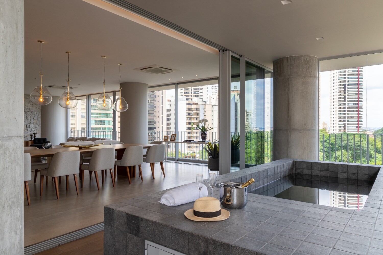 Construtoras promovem café da manhã com curadoria Dom Rico em uma das vistas mais bonitas de Goiânia