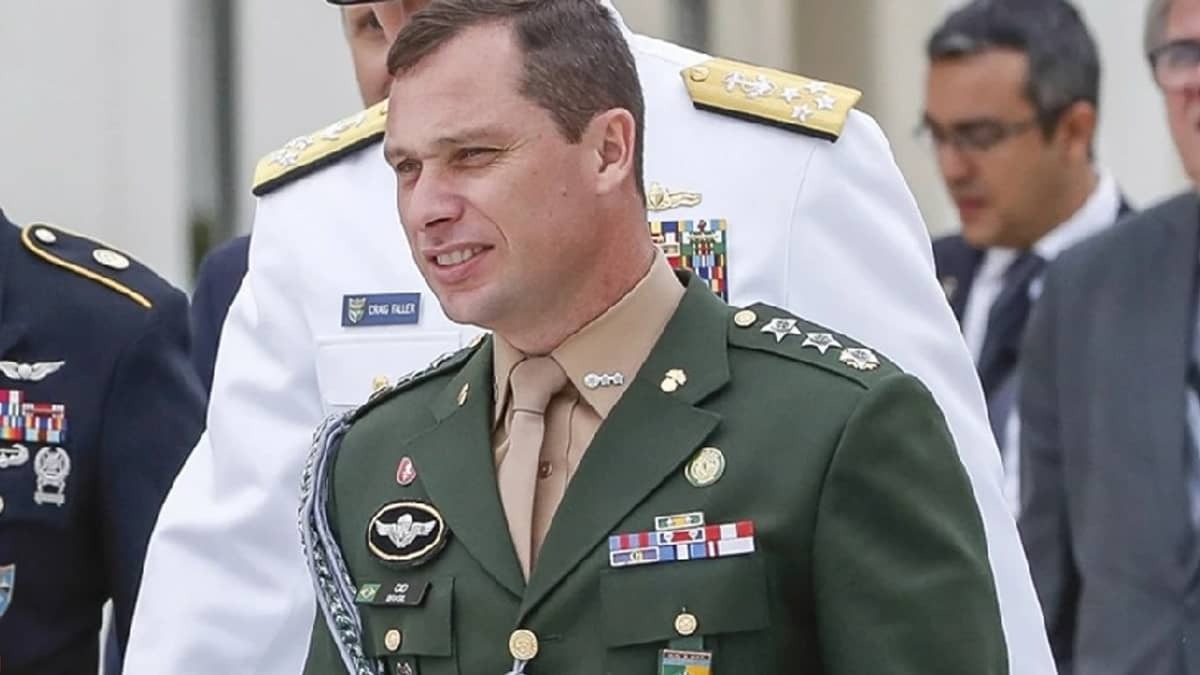 CPMI interroga ex-ajudante de Bolsonaro sobre conspiração golpista