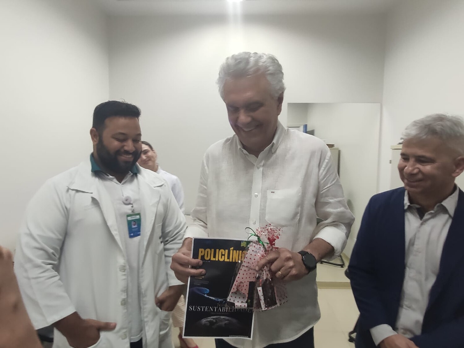 Governador conhece novas terapias na Policlínica de Goianésia
