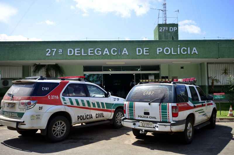 Detento é morto por outros dois presos em cela de delegacia