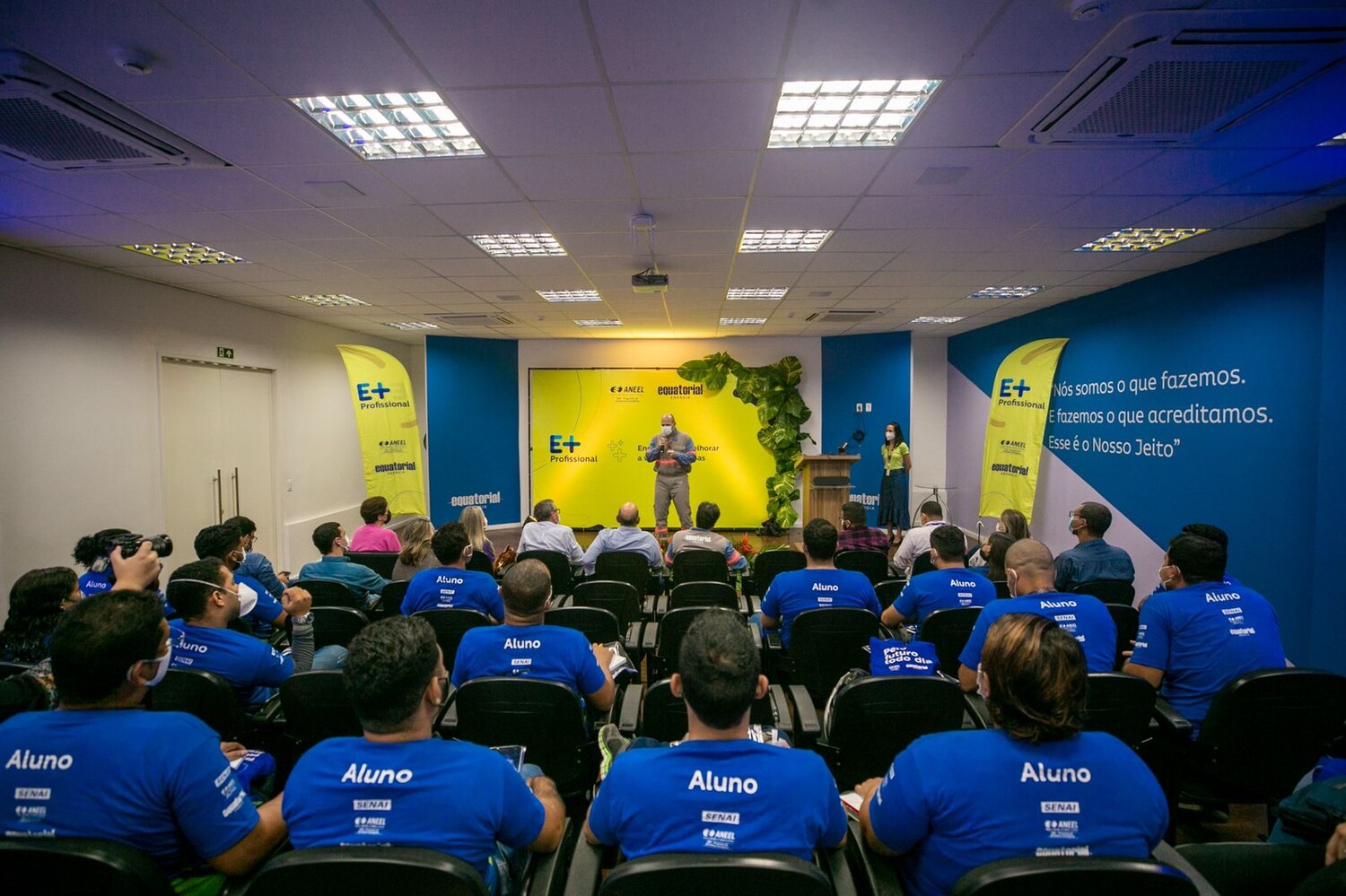 Equatorial Goiás abre 200 vagas para Escola de Eletricistas
