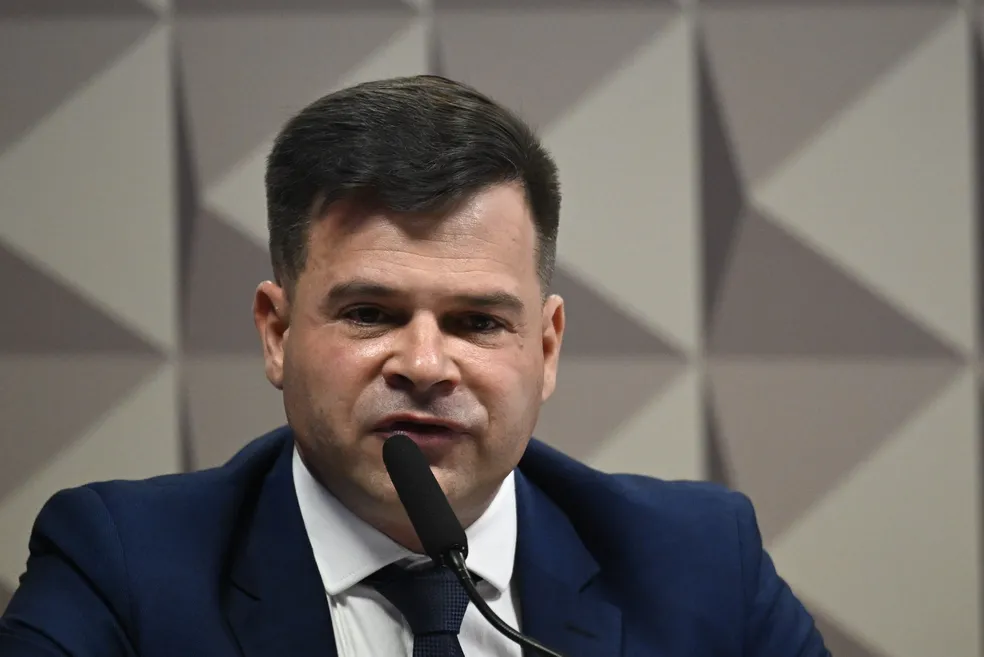 Ministro do STF dá 48h para CPI dos Atos Golpistas fornecer informações sobre quebra de sigilo de ex-diretor da PRF
