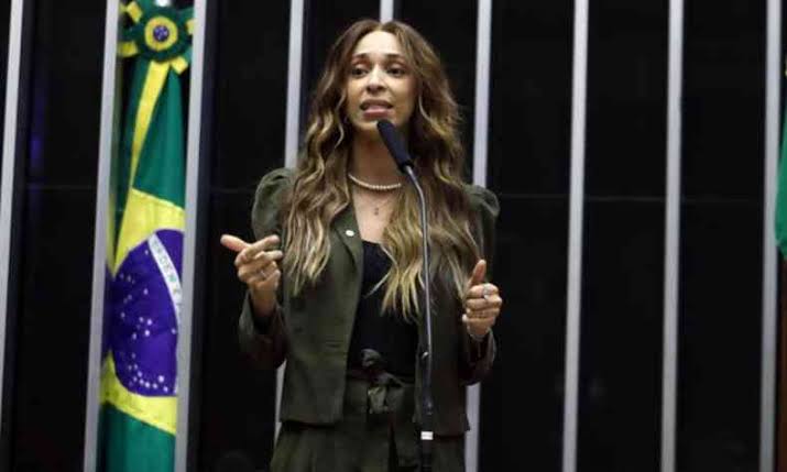 Mais Inclusão: Érika Hilton propõe criação de cotas para pessoas Trans em Universidades Federais