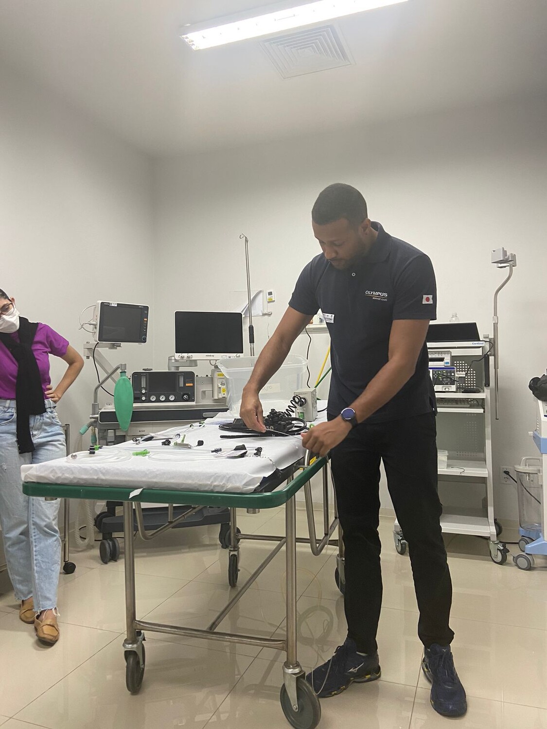 Policlínica de Goiás capacita equipe de enfermagem sobre limpeza e desinfecção dos aparelhos de colonoscopia e endoscopia