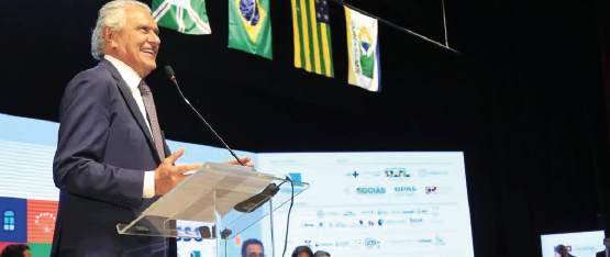 Caiado assina Pacto Nacional pela Consciência Vacinal