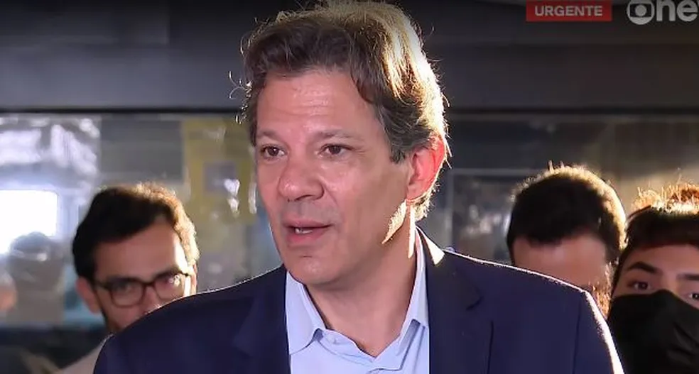 Haddad: ganho para Petrobras com queda do dólar gera espaço para ajuste de preço de combustíveis