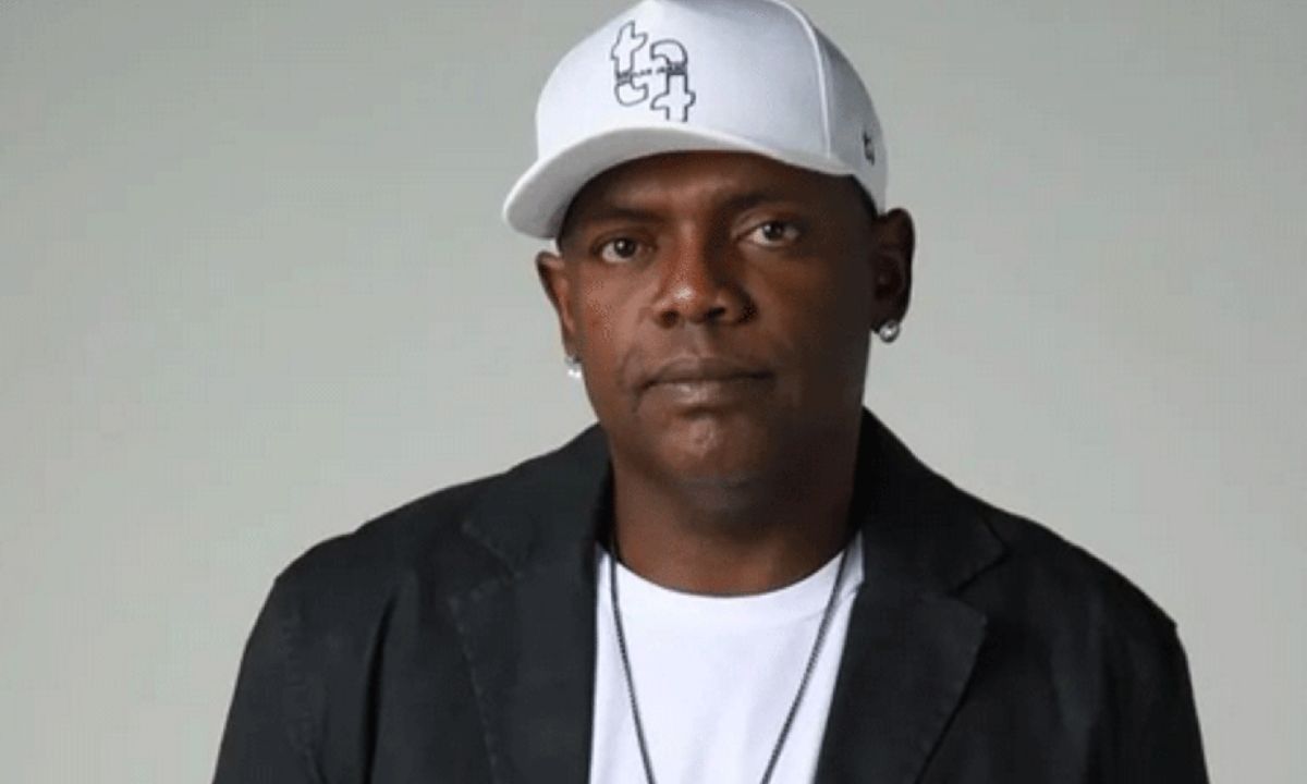 À espera de transplante, MC Marcinho respira com ajuda de aparelhos