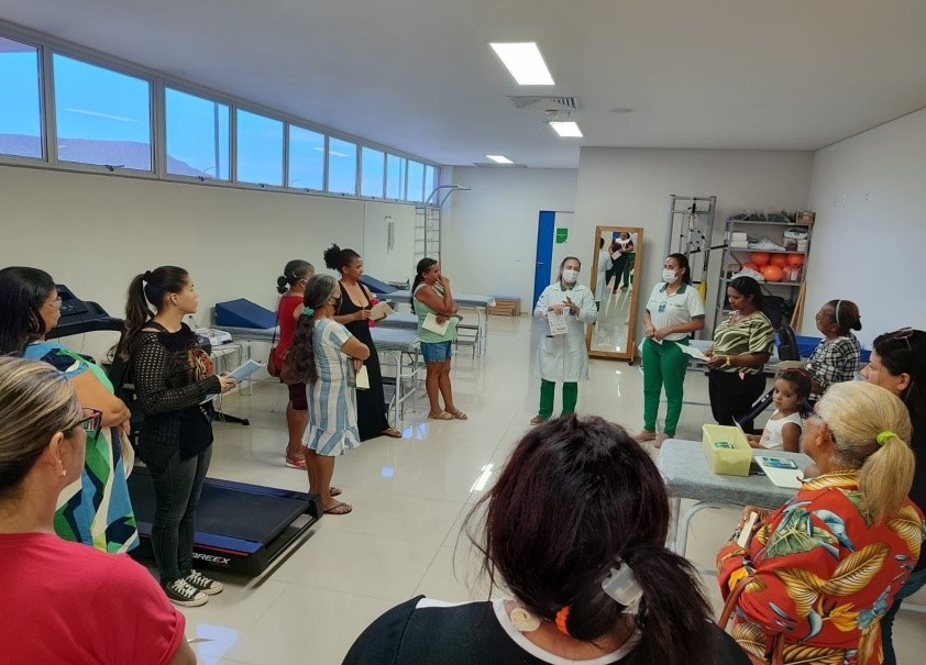 Roda de conversa na Policlínica de Posse discute combate ao colesterol