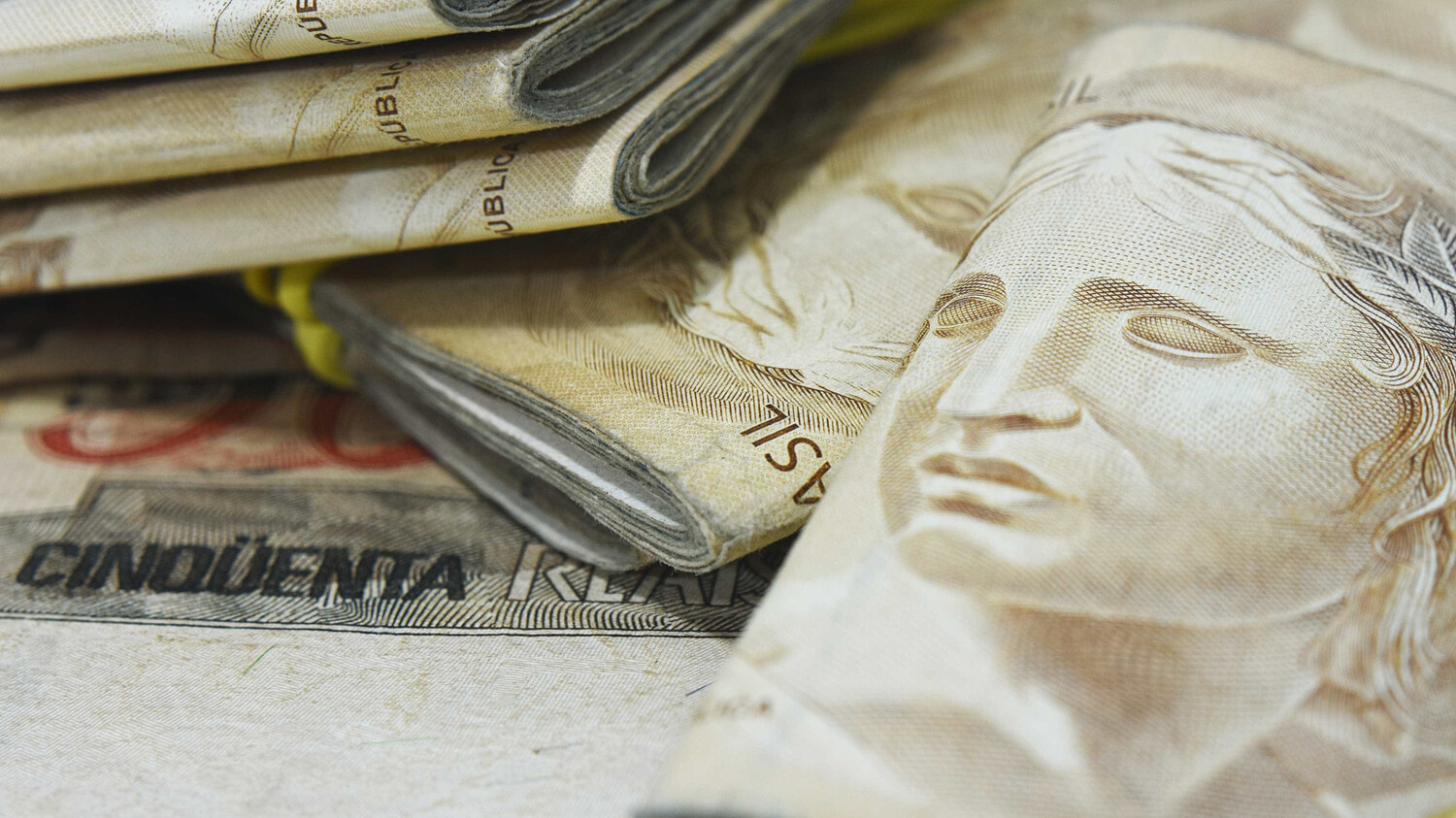Número de milionários quase dobra no Brasil, mostra relatório