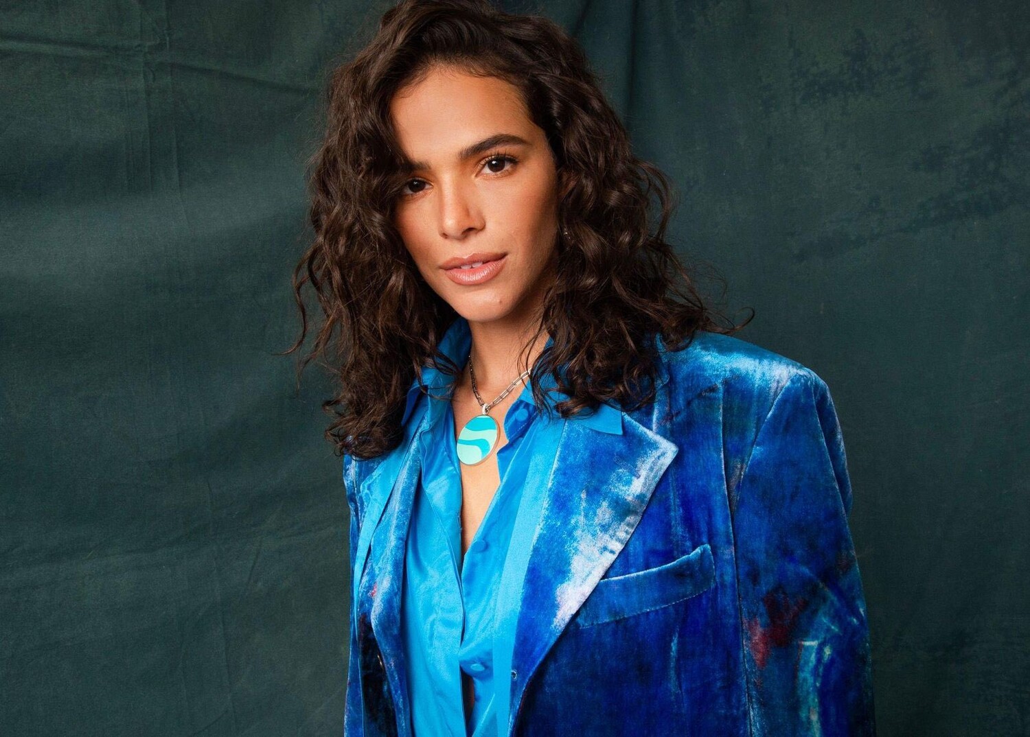 Bruna Marquezine viraliza explicando expressão popular brasileira aos gringos