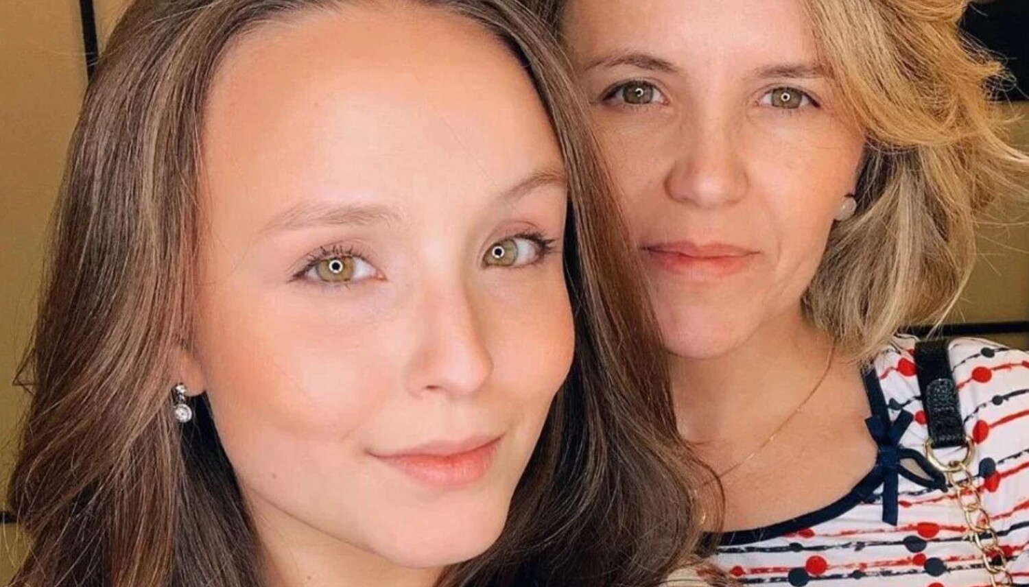 Mãe de Larissa Manoela rompe o silêncio sobre briga com filha: ‘Nunca quisemos nada dela’