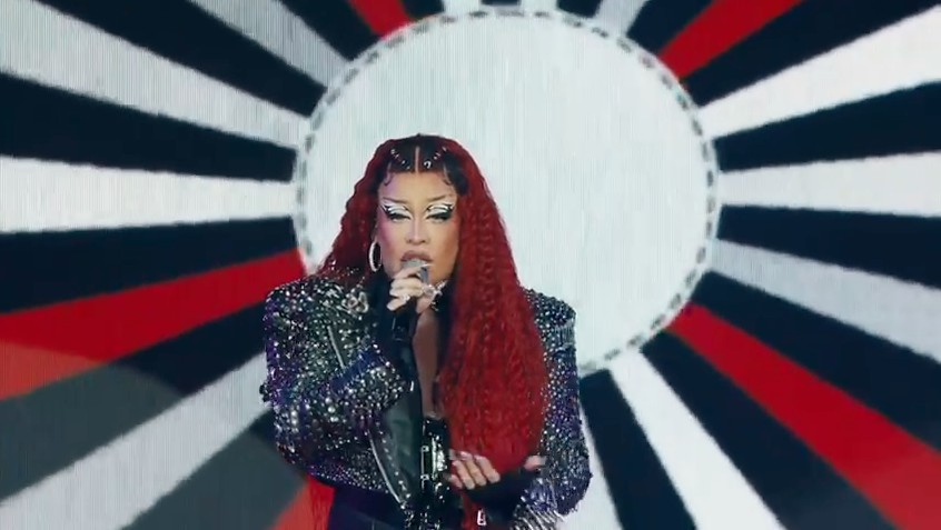 Gloria Groove canta Cazuza em novo bloco de vídeos de Lady Leste Ao Vivo