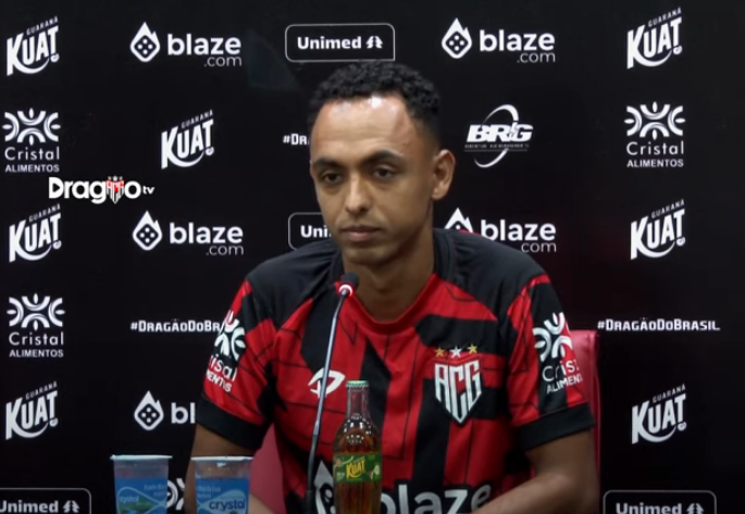 "Temos que encarar esse jogo como uma final", diz meio-campista Dodô