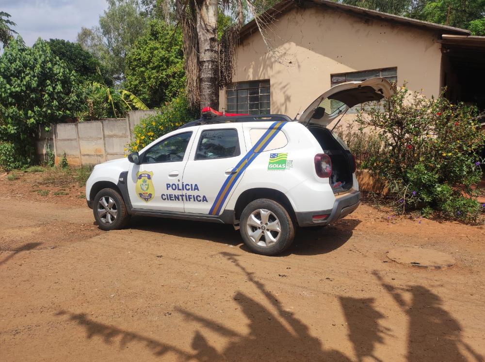 Mulher é encontrada morta