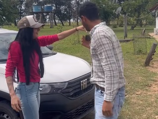 Ana Castela dá carro de R$ 100 mil de presente para primo: ‘Você merece’