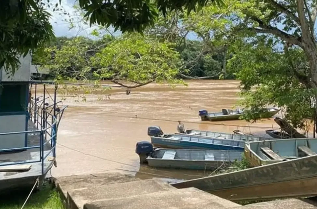 Acidente de barco deixa um homem morto e um outro desaparecido