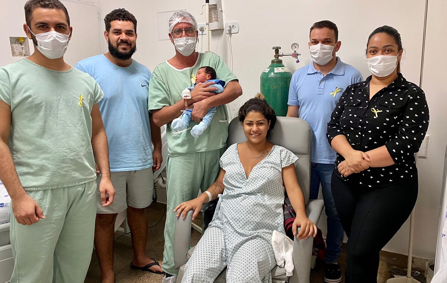 Hospital de São Luís de Montes Belos comemora alta de recém-nascido