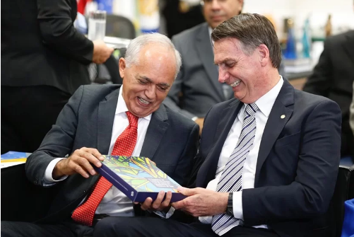 TCU audita os 463 presentes recebidos por Bolsonaro