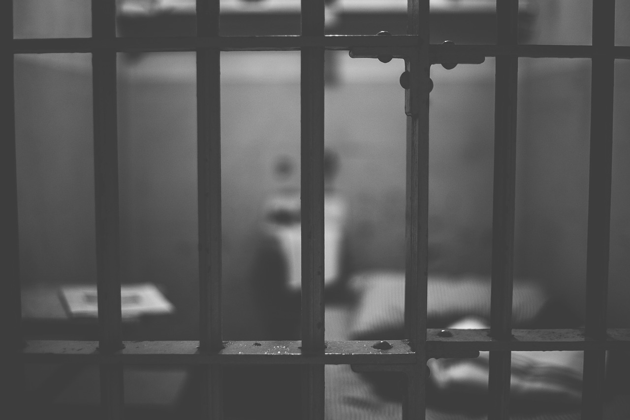 Policial penal acusado de abusar sexualmente de detentas será julgado