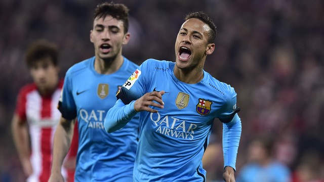 Neymar sofre lesão grave no joelho esquerdo e terá de ser submetido a cirurgia