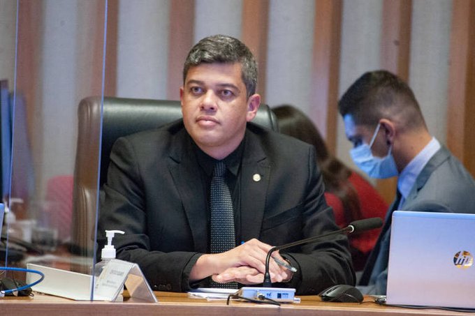 Deputado bolsonarista é acusado de assédio sexual e omissão de socorro a garota de programa