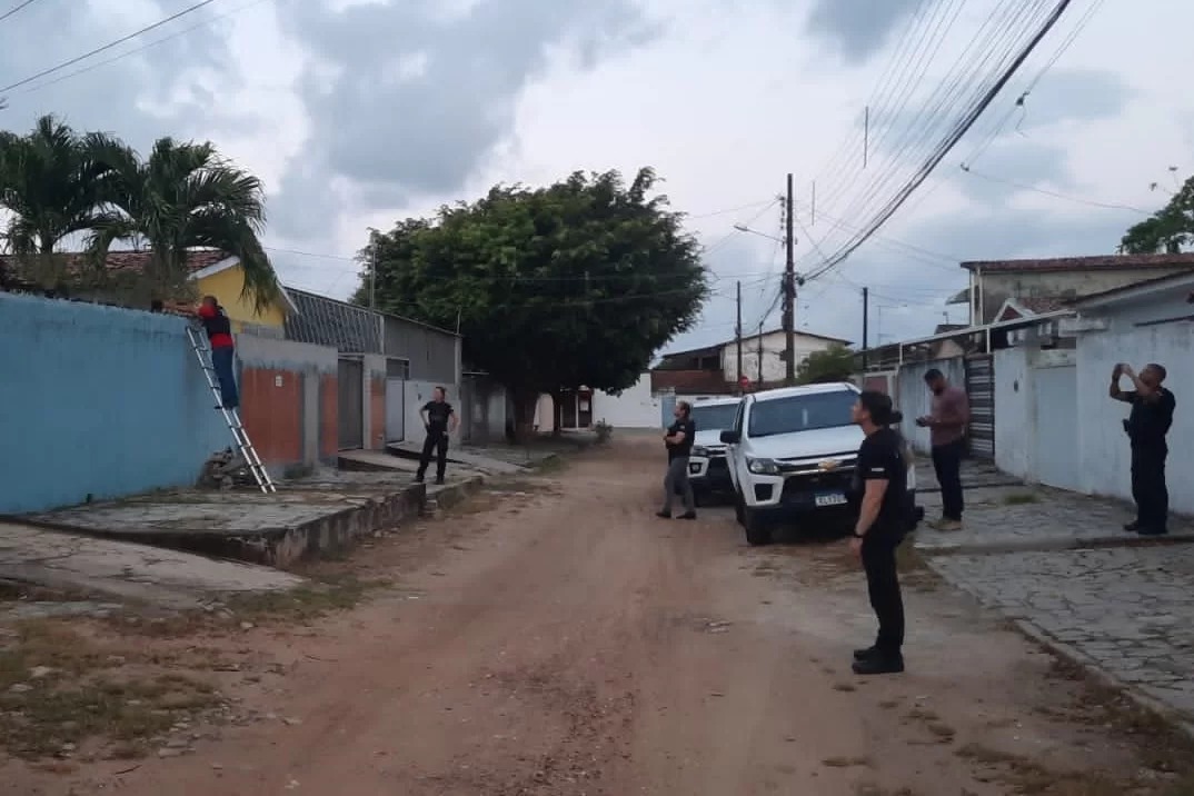 Polícia cumpre mandados judiciais contra quadrilha que clonava Whatsapp de Ministros