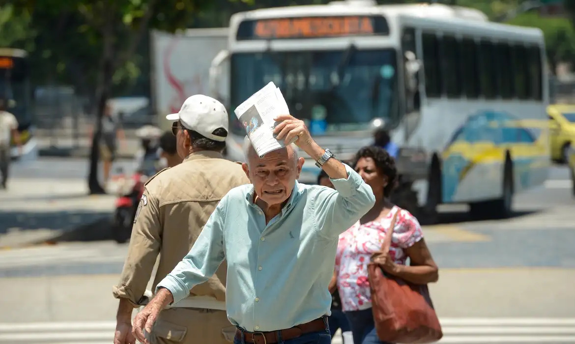Rio de Janeiro registra sensação térmica de 58,5º